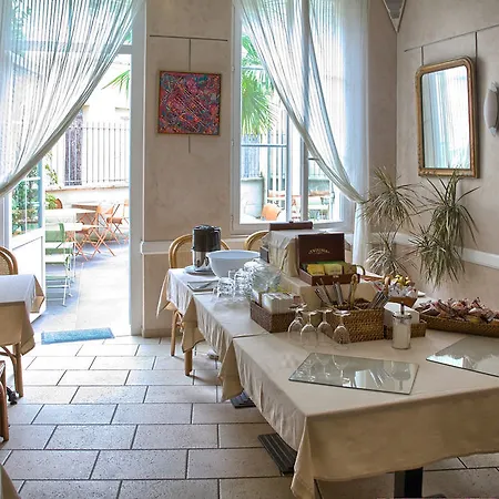 De La Tour A Hotel